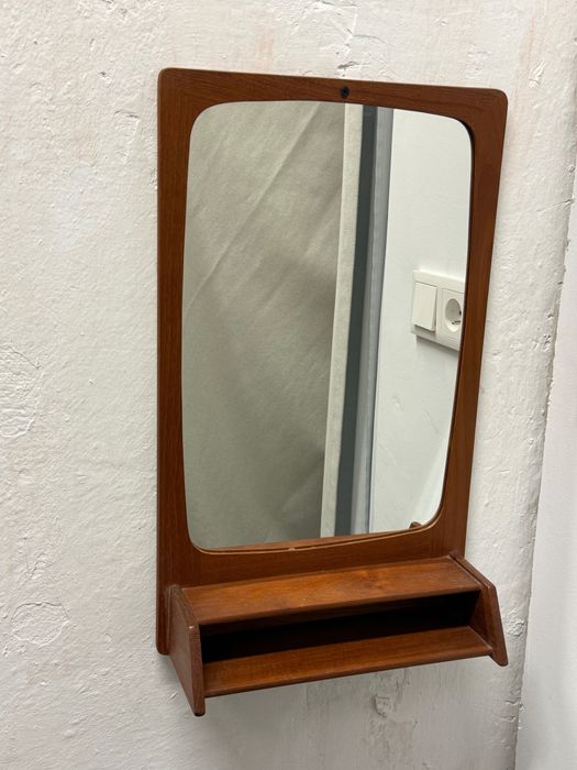 Duńskie teakowe lustro ścienne z półką, vintage midcentury