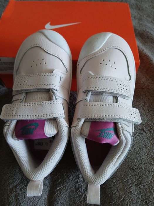 Sprzedam  śliczne  nowe  adidaski Nike