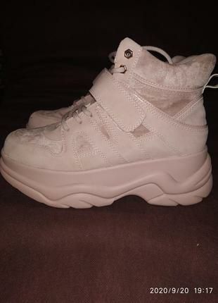 Демісезонні кросівки на платформі