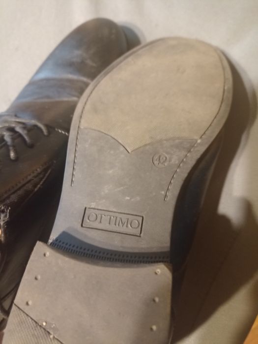 Buty do garnituru 42