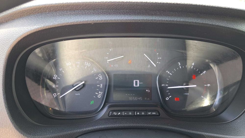 Peugeot Expert 2.0 BlueHDI Premium
L2 - Iva Dedutível - 10/2021