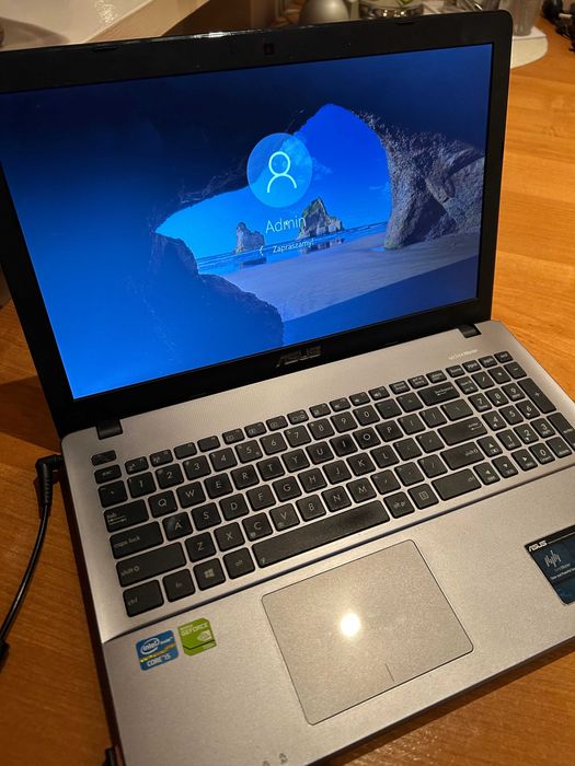 LAPTOP Komputer ASUS X550C Intel Core i5 4GB RAM Windows Home + torba