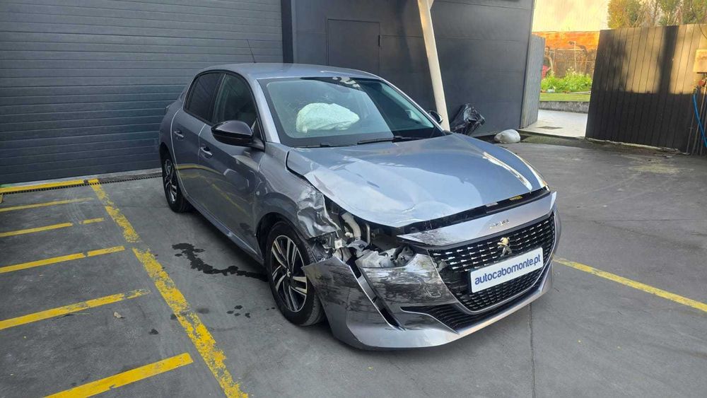 Peugeot 208 1.2 PureTech Allure  -  Salvado