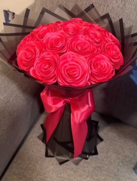 Bukiet róż wstążka