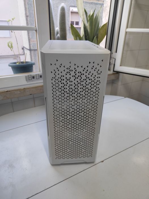 Torre Ryzen 7 5700 RAM 32Gb DDR4, SSD 1Tb,  RX 5700 XT 8Gb