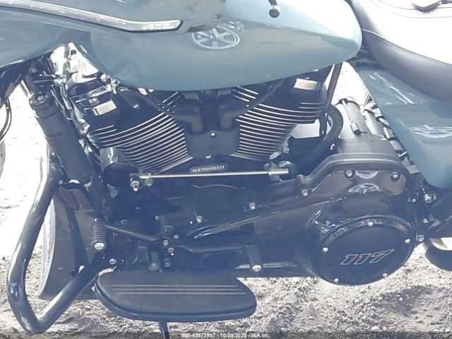 Harley-Davidson FLHX 2024