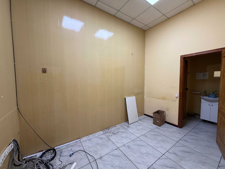 Продаж комерційного фасадного приміщення в місті Яготин 108 м2