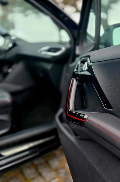 Peugeot 208 GT LINE versão 1.2 pure tech S