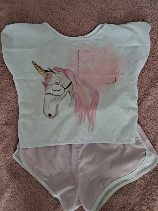 Піжама на дівчинку на розмір 146