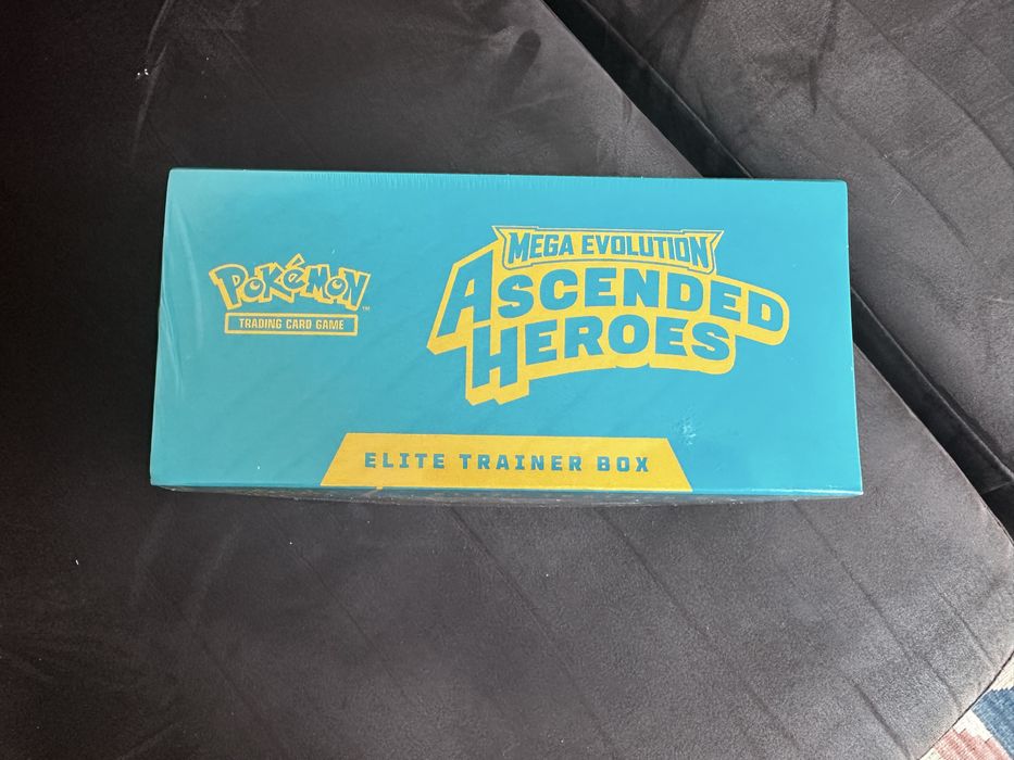 Pokemon Ascended heroes Etb selada