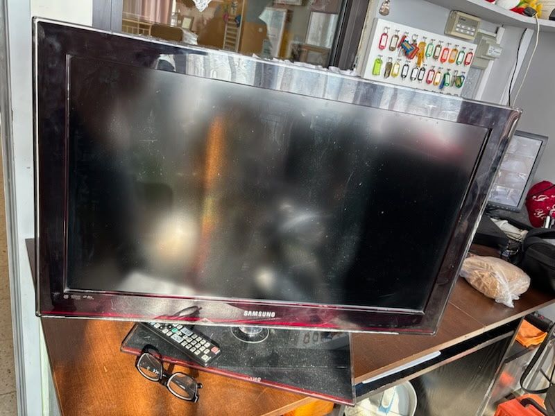 Tekewizor Samsung 32 cale LE32C550J1W