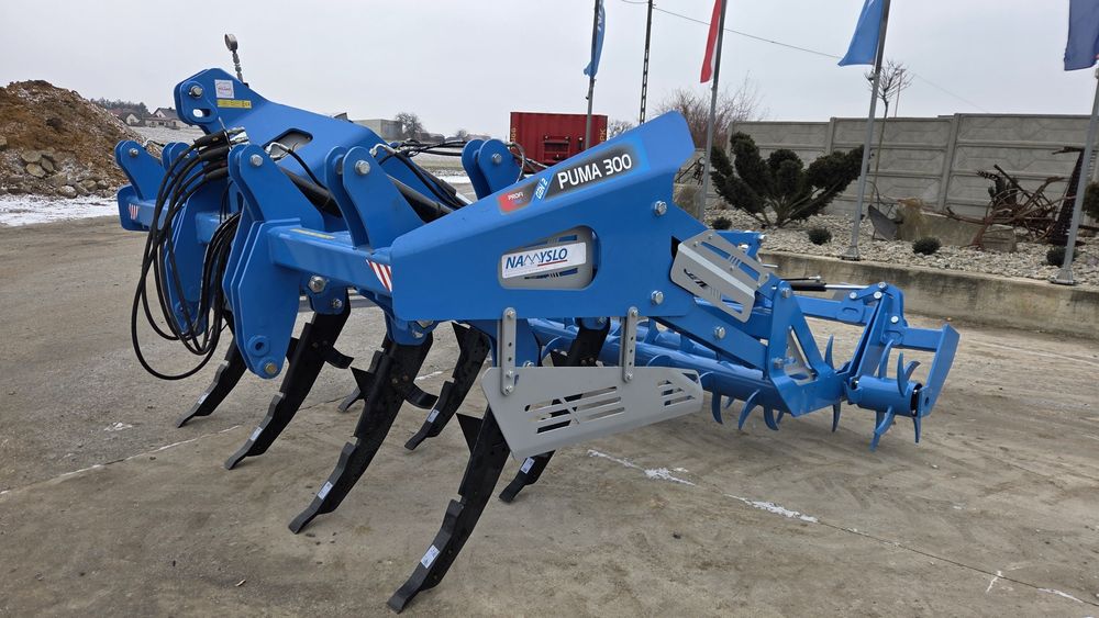 Pług dłutowy Namyslo Puma 300 hydro wał kolczasty