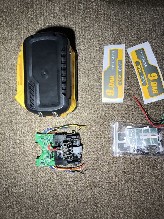 Корпус аккумулятор DeWalt XR FLEXVOLT 18/54В Li-Ion 6 Ач (DCB546)