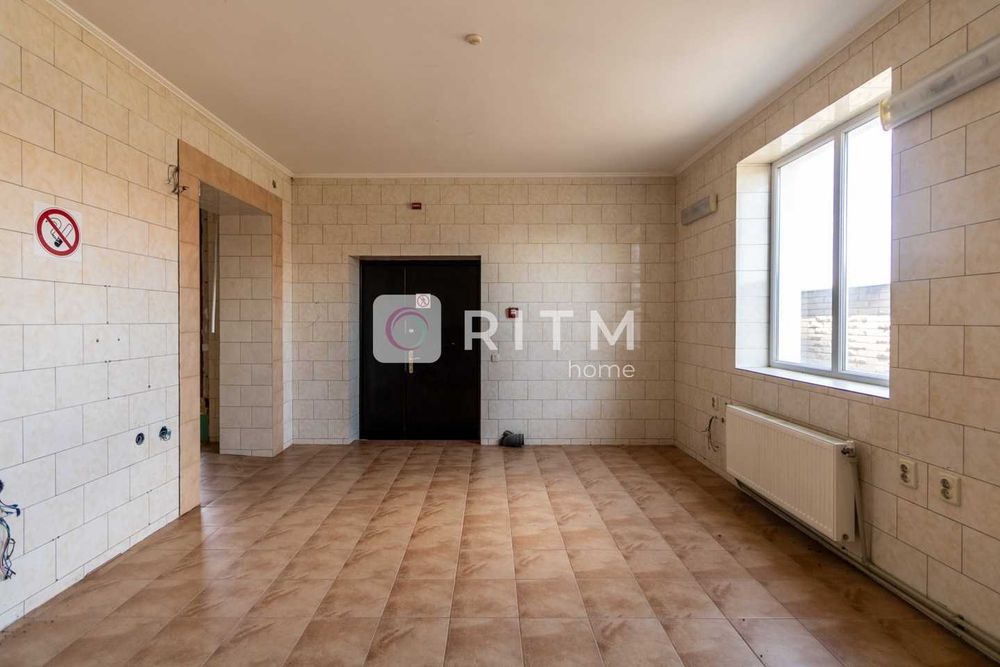Оренда просторого будинку 388 м² для бізнесу або великої родини