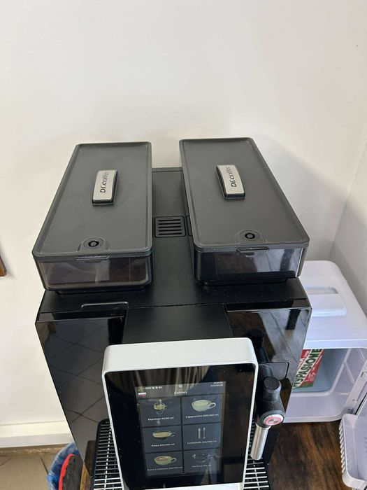 Ekspres do kawy Dr.Coffee MiniBar S + chłodziarka do mleka