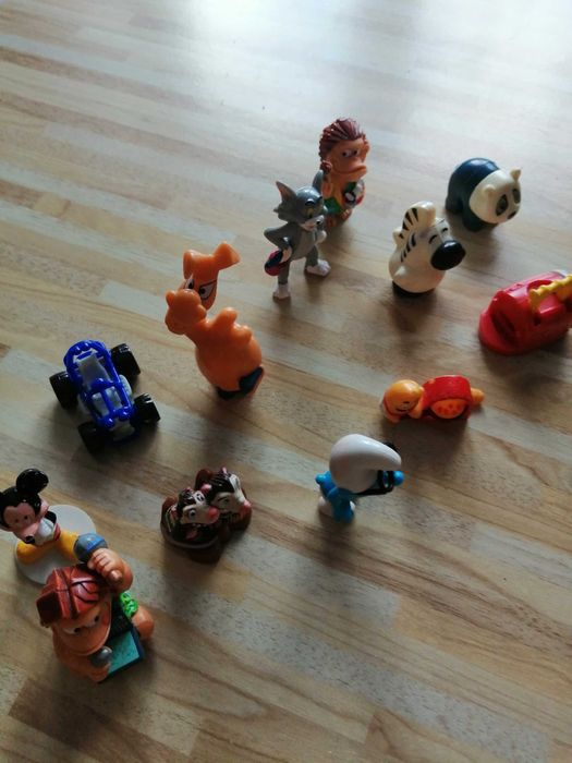 Zabawki z Kinder jajek -mix