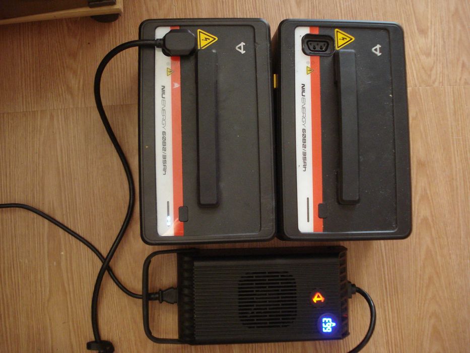 bateria do Skut. NiU   60V  pojemność  35Ah  z  ładowarką nowa