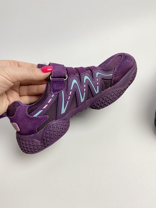 Кросівки 35-36р