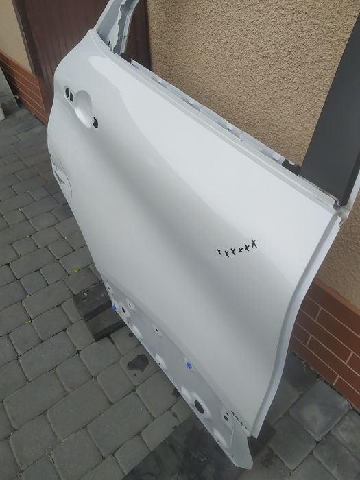Drzwi prawy tył prawe tylne Renault Captur 13-
