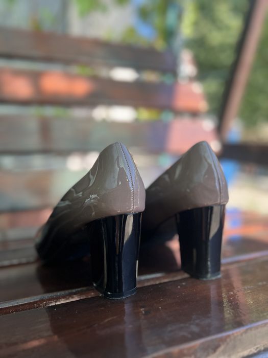 Туфлі лакові