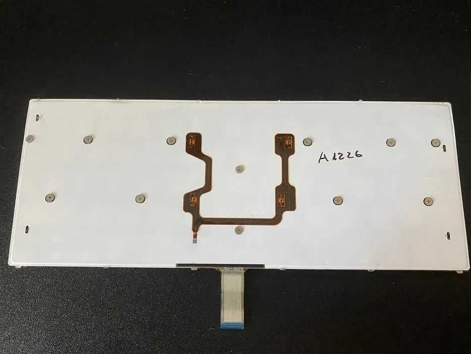 Teclado alemão APPLE original para MacBook Pro A 1226