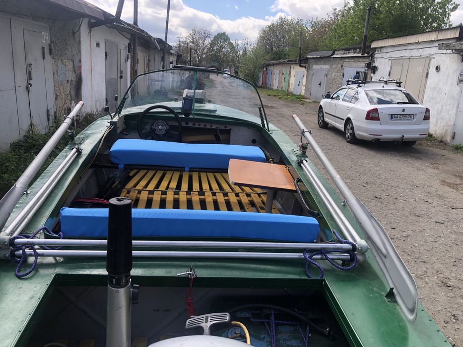 Човен МКМ з мотором Honda 10 BF