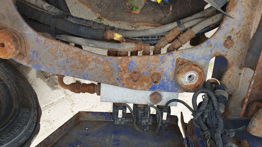 wózek paletowy MOFFETT podwieszany naczepowy 3x3 hydromotor silnik