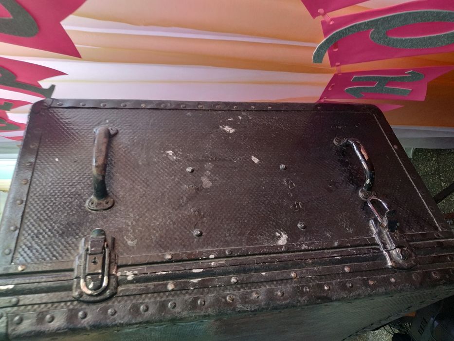 Колонки Чемодани Solton Стойки в подарунок.