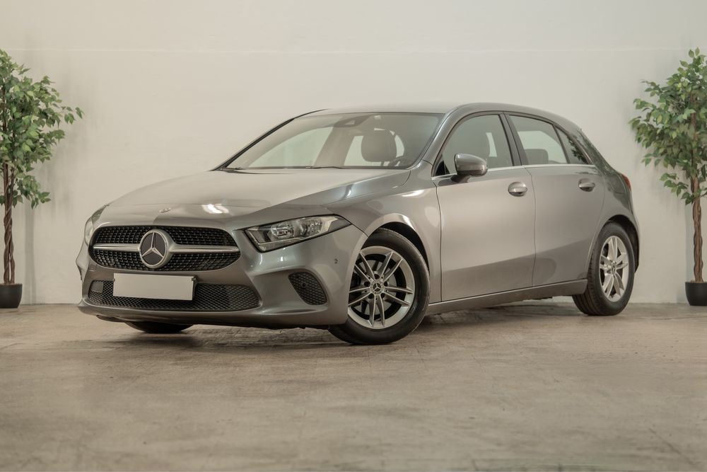 Mercedes A180d Auto ** Desde 279€ Mês**