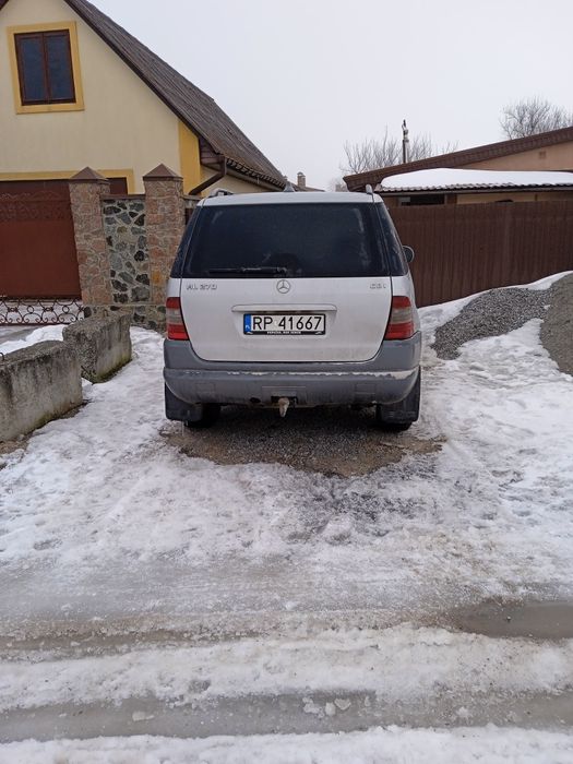 Mercedes-Benz ML 270