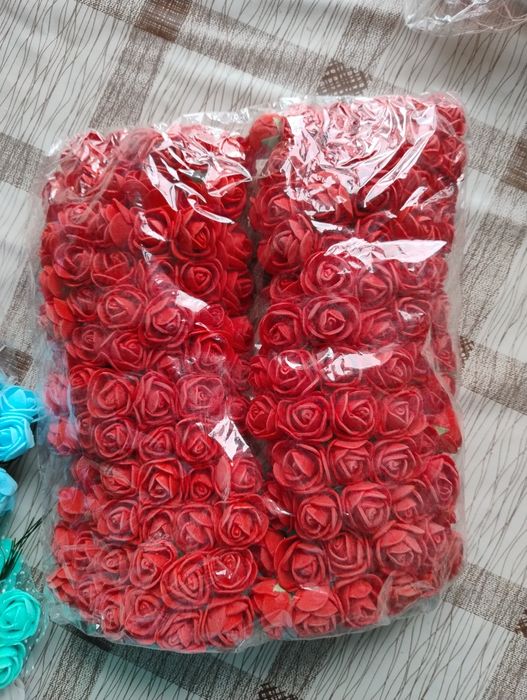 Декор троянди та сизаль