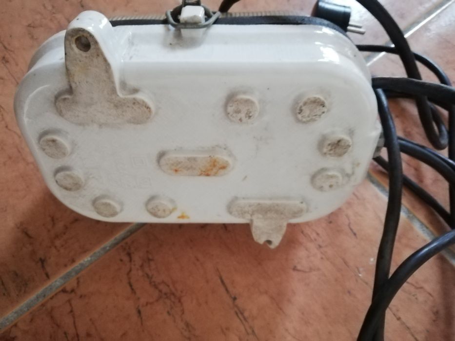 Plafon  PRL sprawne  220v do garażu i  loftu