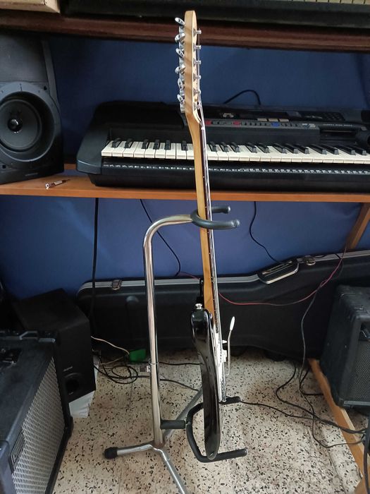 Guitarra Squier  mais amplificador