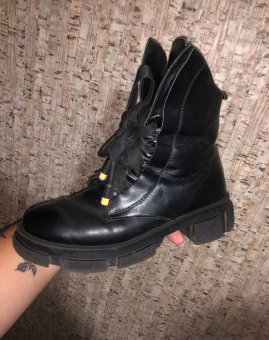 Продам, шкіряні чоботи