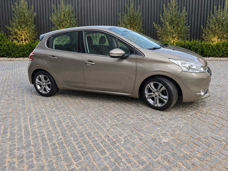 Peugeot 208 1.6 Hdi — photo 5
