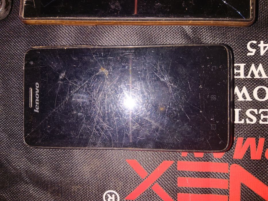 Смартфони, на запчастини або під відновлення