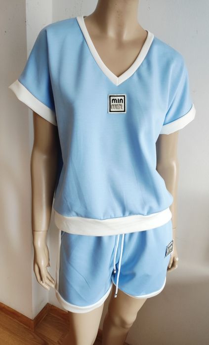 Damski krótki komplet w materiale masełko