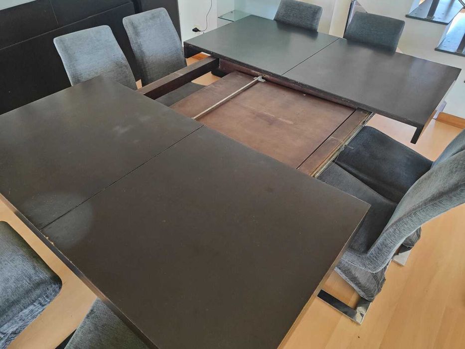 Mobilia de Sala - Mesa de Jantar, Cadeiras, Aparador, Mesa de centro