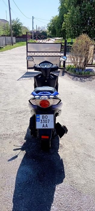 Продам скутер Yiben YB150T-15J