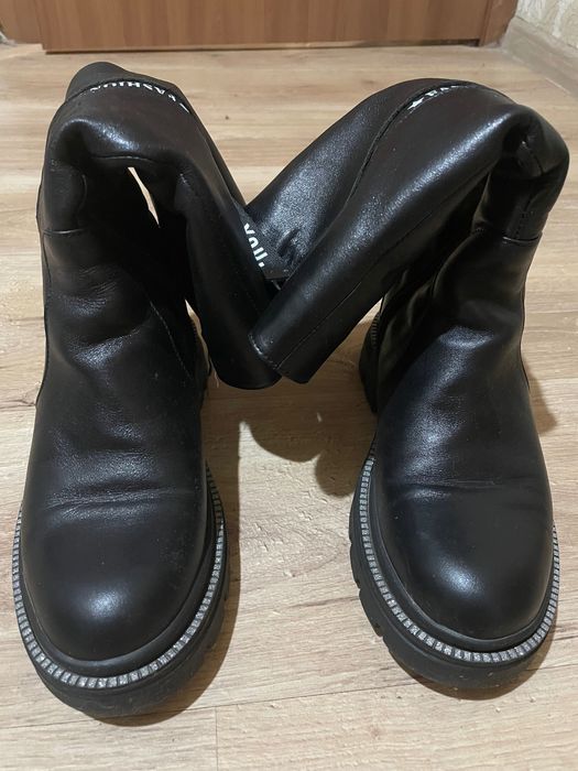 Кожаные теплые сапоги. Новые!