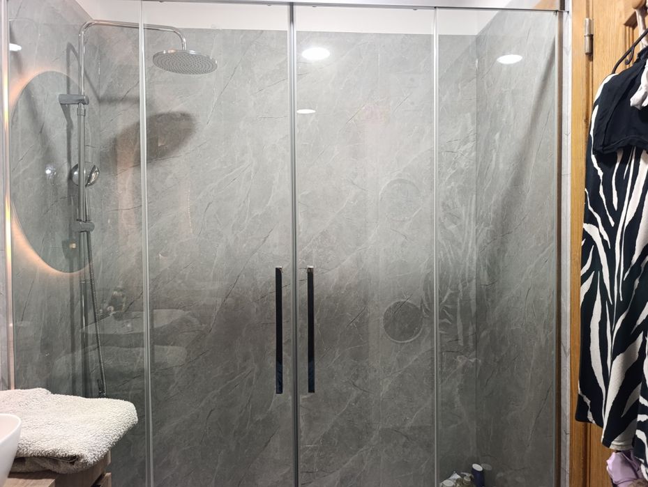 Trabalhos de remodelação, pintura, acabamentos e manutenção.