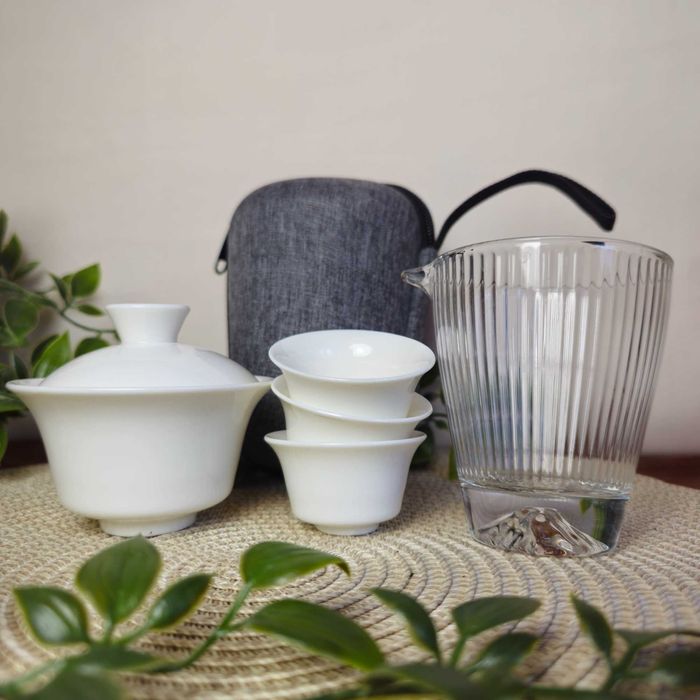 Дорожный чайный набор + сервиз на 3 персоны в кейсе + гайвань чахай