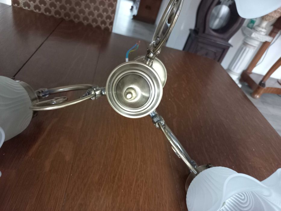 piękny wiszący  żyrandol