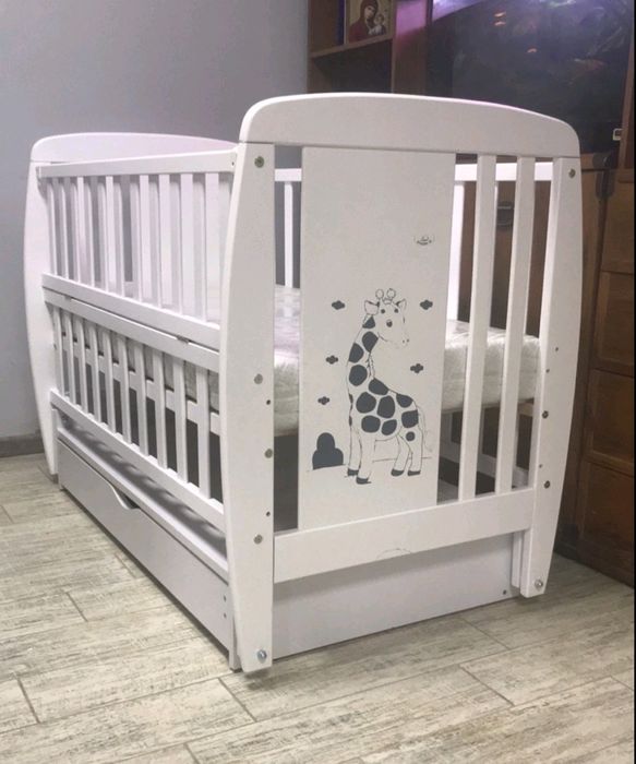 Продаётся детская кроватка Мишка на луне плюс колёса