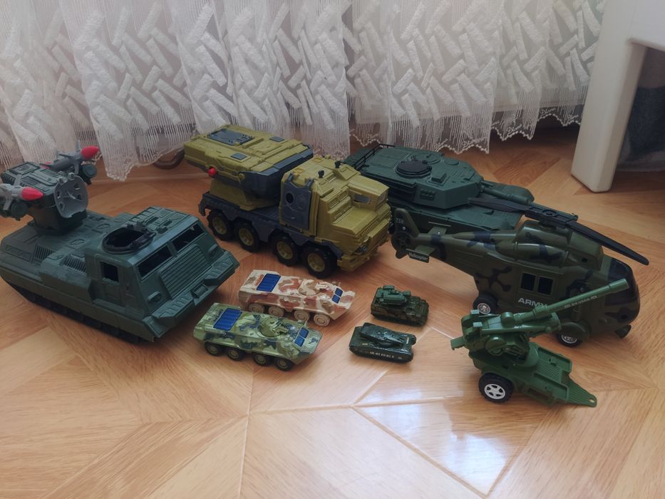 Розпродаж колекцій машинок