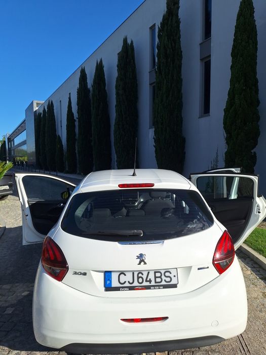 Peugeot 208  Bonito — photo 4