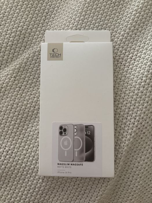 etui magsafe iphone 16 pro