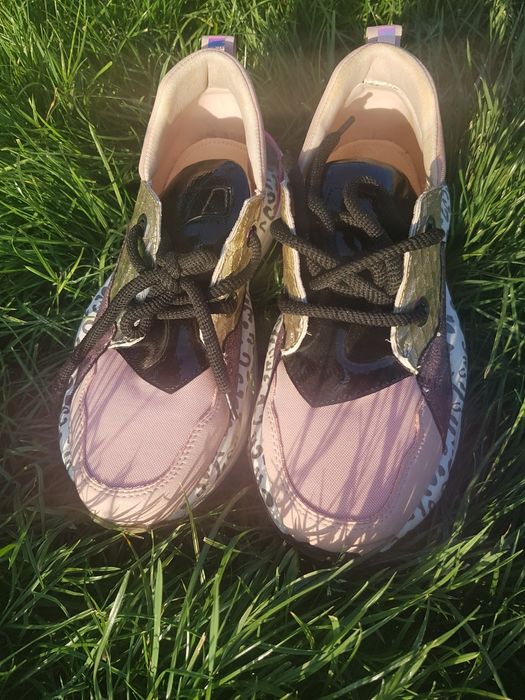 Кросівки жіночі 40р