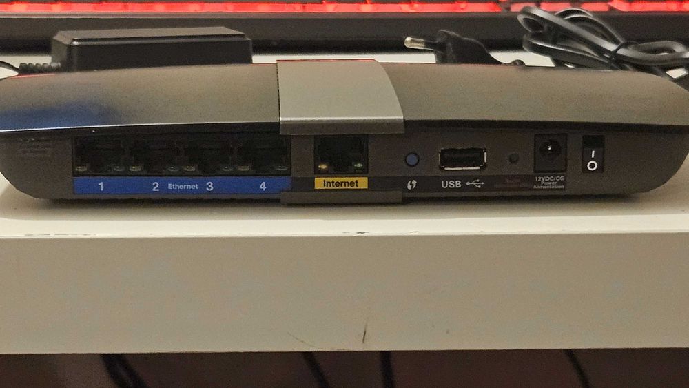 Router Linksys E4200 Dual-Band + DD-WRT
