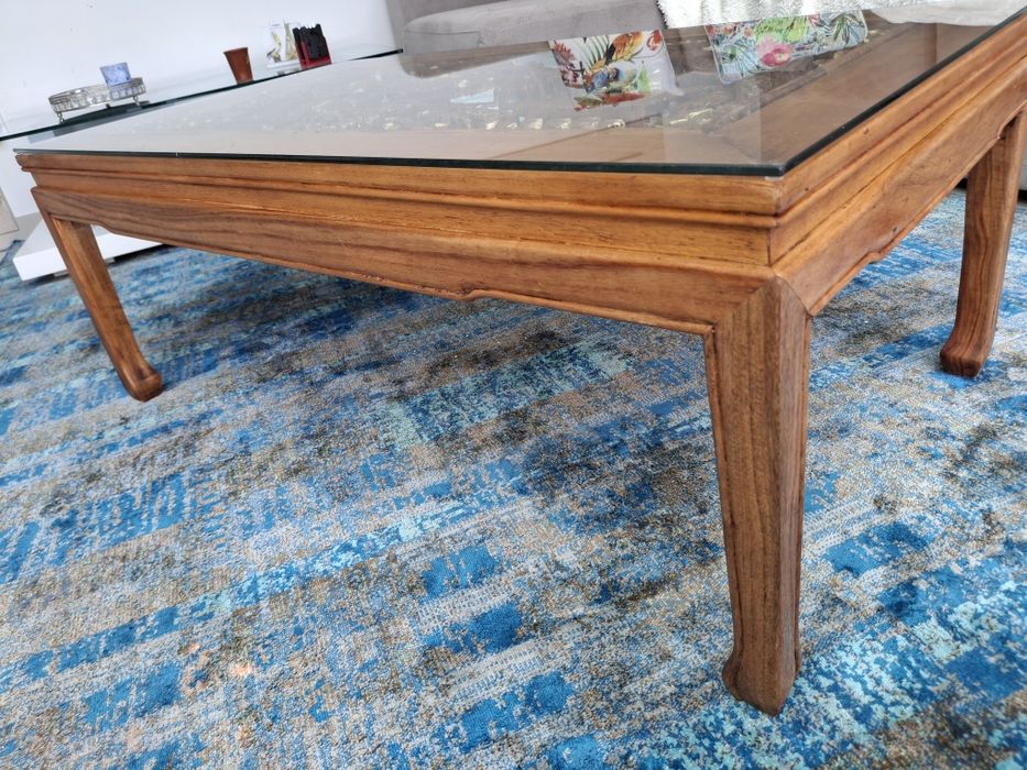 Mesa de madeira restaurada
